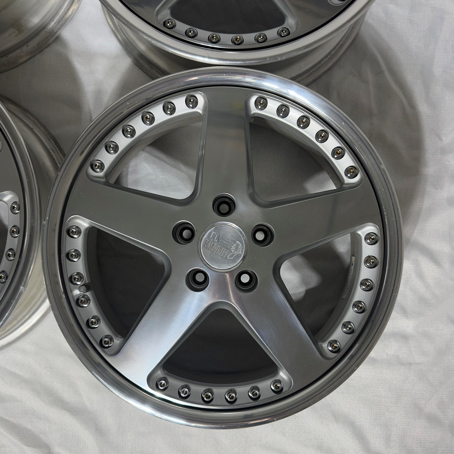 Leon Hardiritt Kloster 18x7.5 +42
