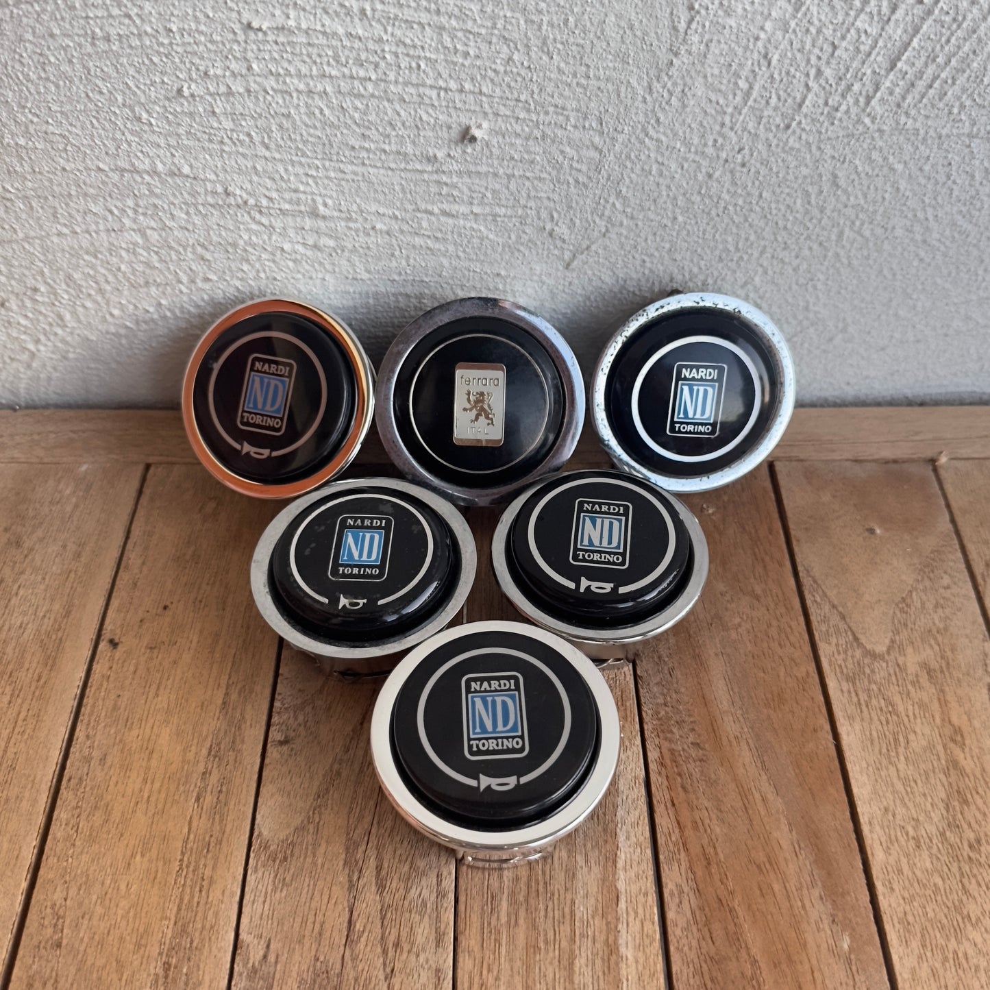 Horn Buttons