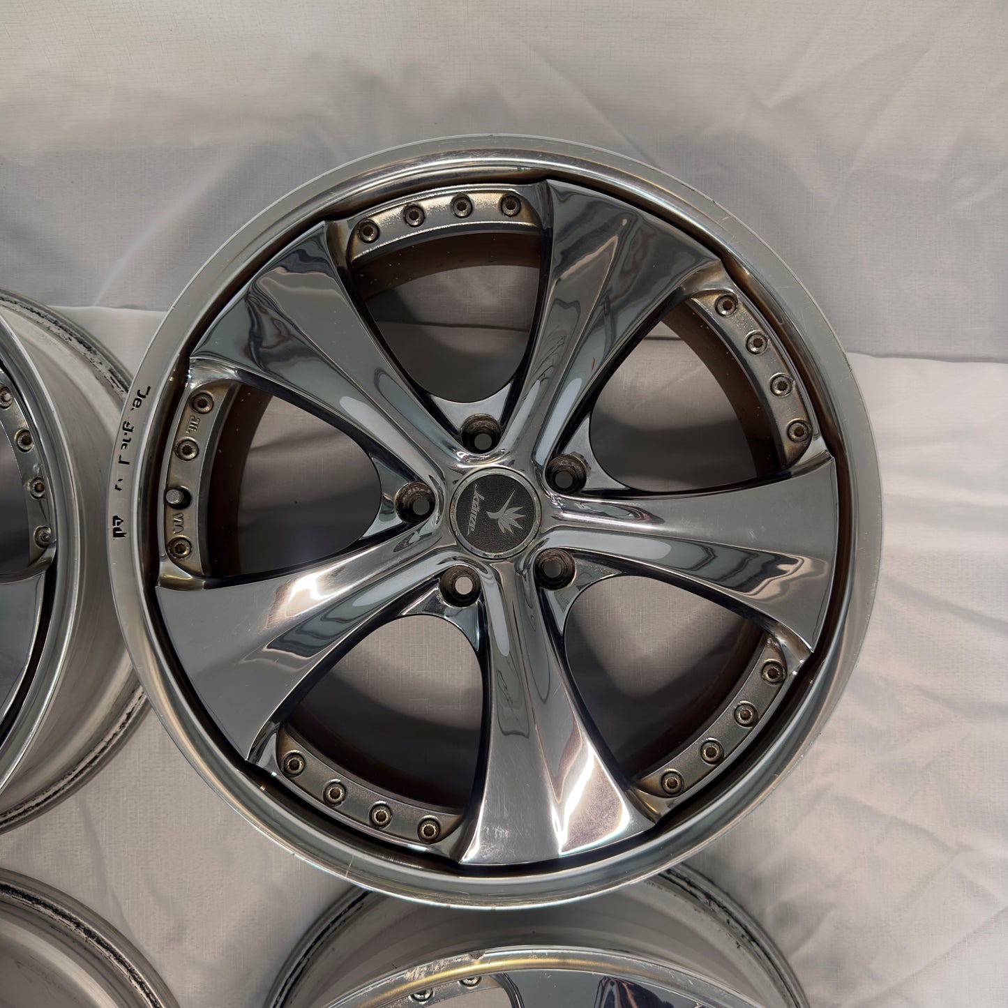 Weds Kranze Ratzinger 19x9 +31  19x8 +43